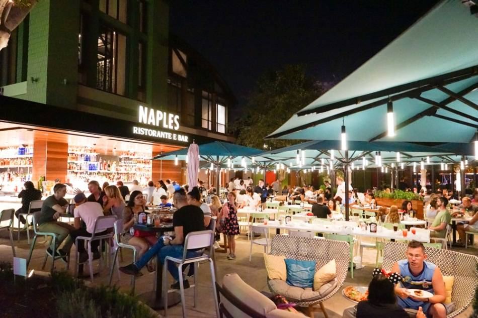 Naples Ristorante e Bar restaurant in Anaheim, California
