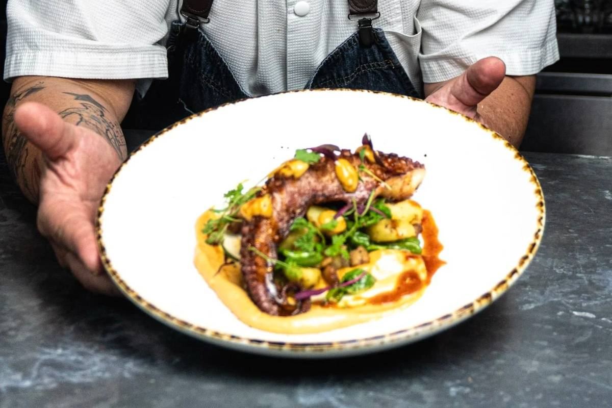 Top Beverly Hills restaurants in California near Rodeo Drive offering fine dining, Italian food, sushi, and steakhouse dining