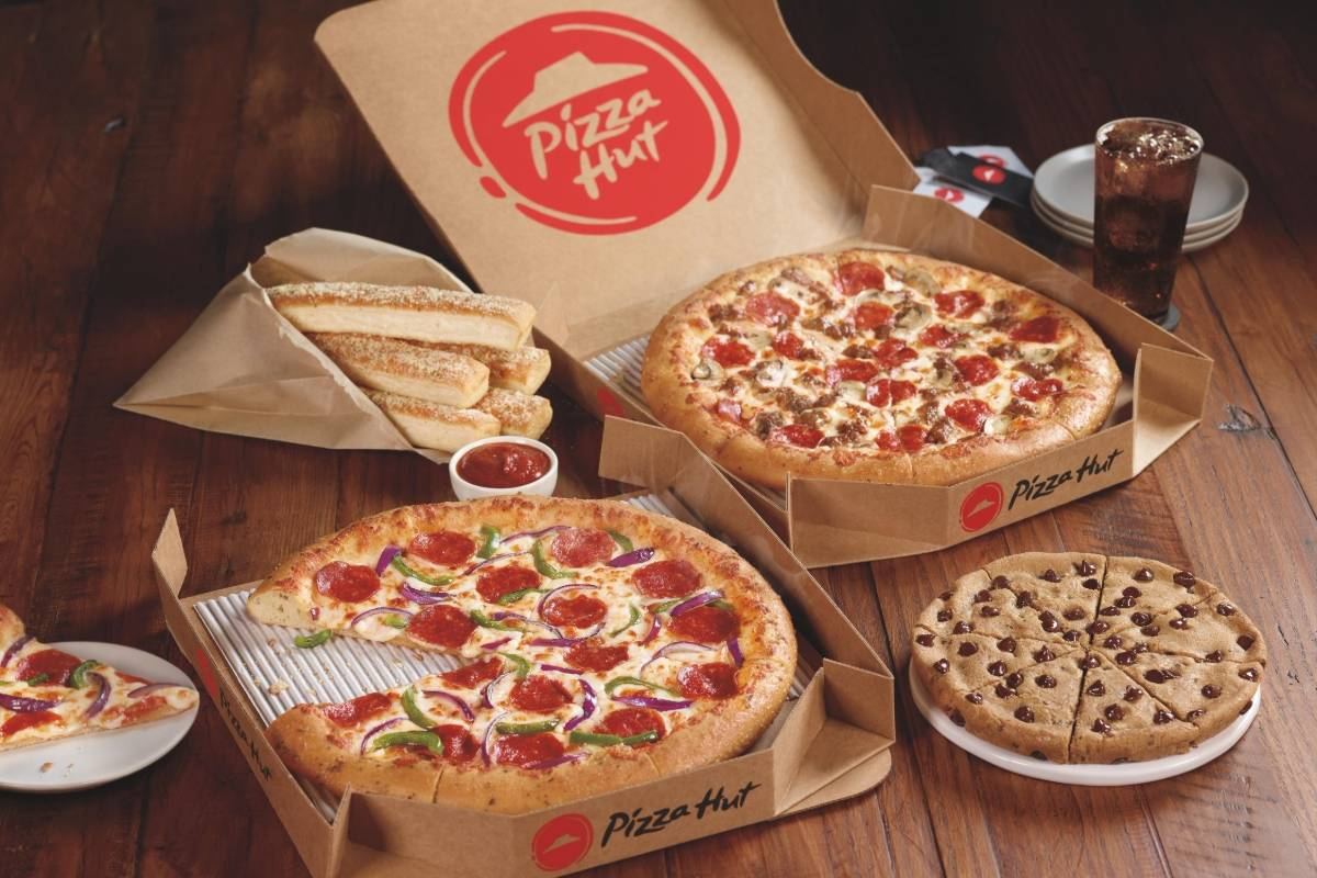 Pizza Hut restaurant in Warrington, Florida