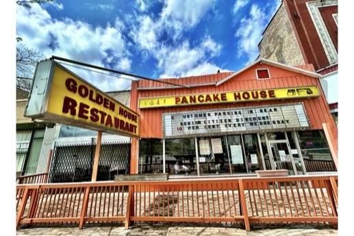 Golden House Restaurant & Pancake House restaurant in Chicago, Illinois