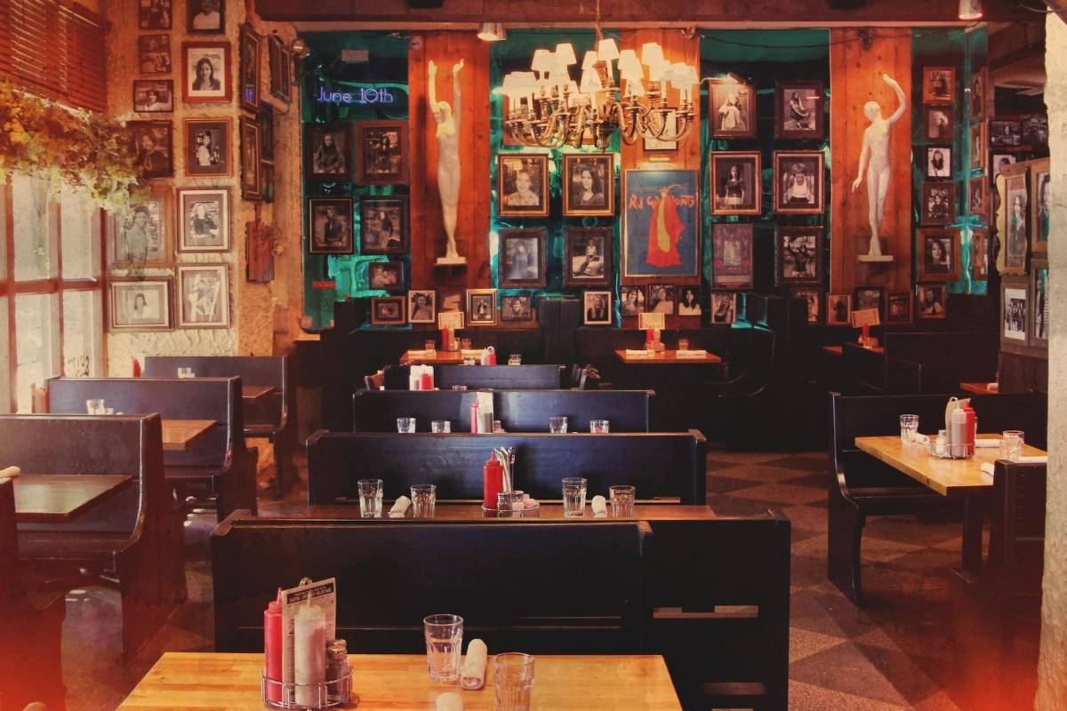 R.J. Grunts restaurant in Chicago, Illinois
