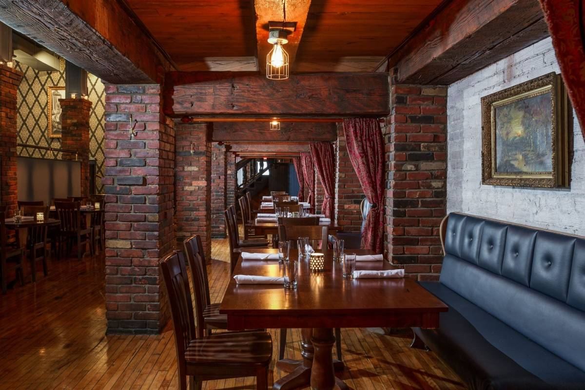 Lucky Day Whiskey Bar restaurant in Buffalo, New York