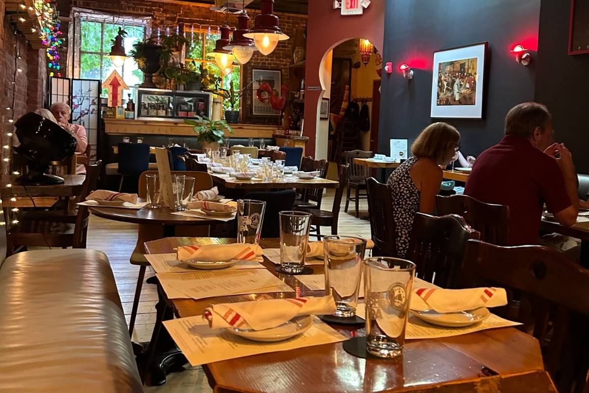 Best restaurants in Tarrytown, New York, offering Main Street dining, Hudson River dining, brunch, Italian food, Greek food, and more.