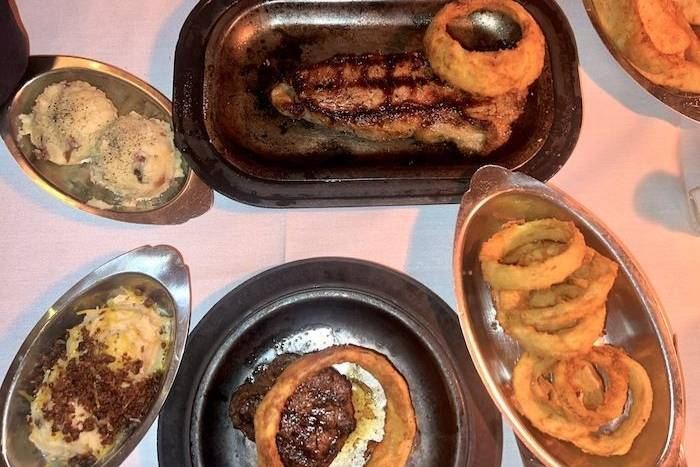 Beef 'N Bottle Steakhouse restaurant in Charlotte, North Carolina